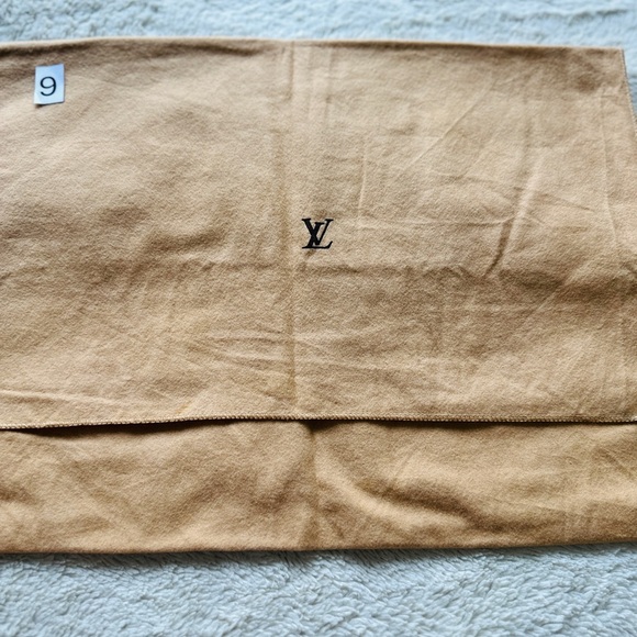 Louis Vuitton Tan Dust Bag - Picture 2 of 4